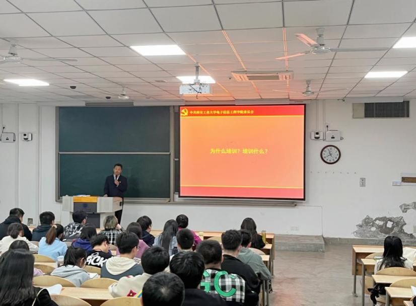 //nvziouzhoubei.com/__local/6/9D/48/EA2D08C8E530200594F2F1A9935_A4C59D7D_17B99.jpg