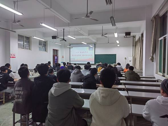 说明: D:\desktop\电信欧洲杯
-观看防火安全防范应急培训照片\微信图片_20211117210057.jpg